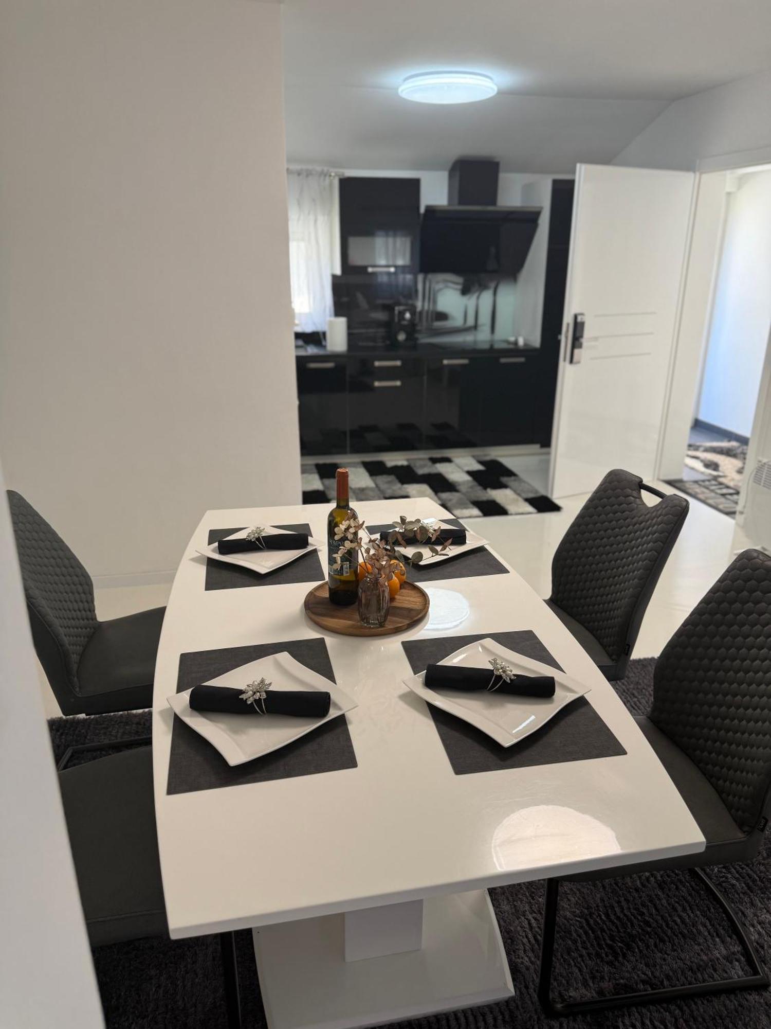 Apartmani Beril Lux ロヴィニ エクステリア 写真