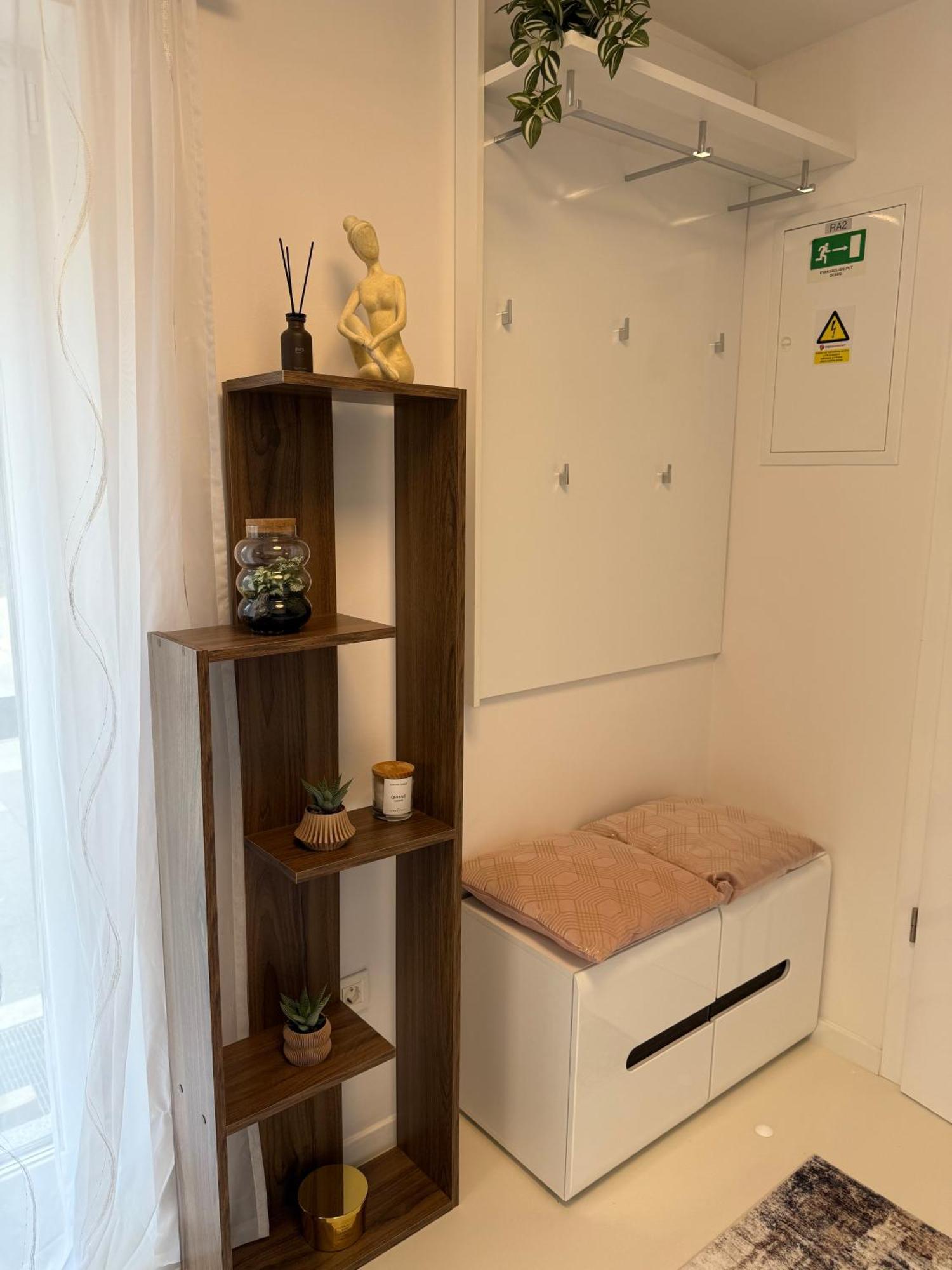 Apartmani Beril Lux ロヴィニ エクステリア 写真