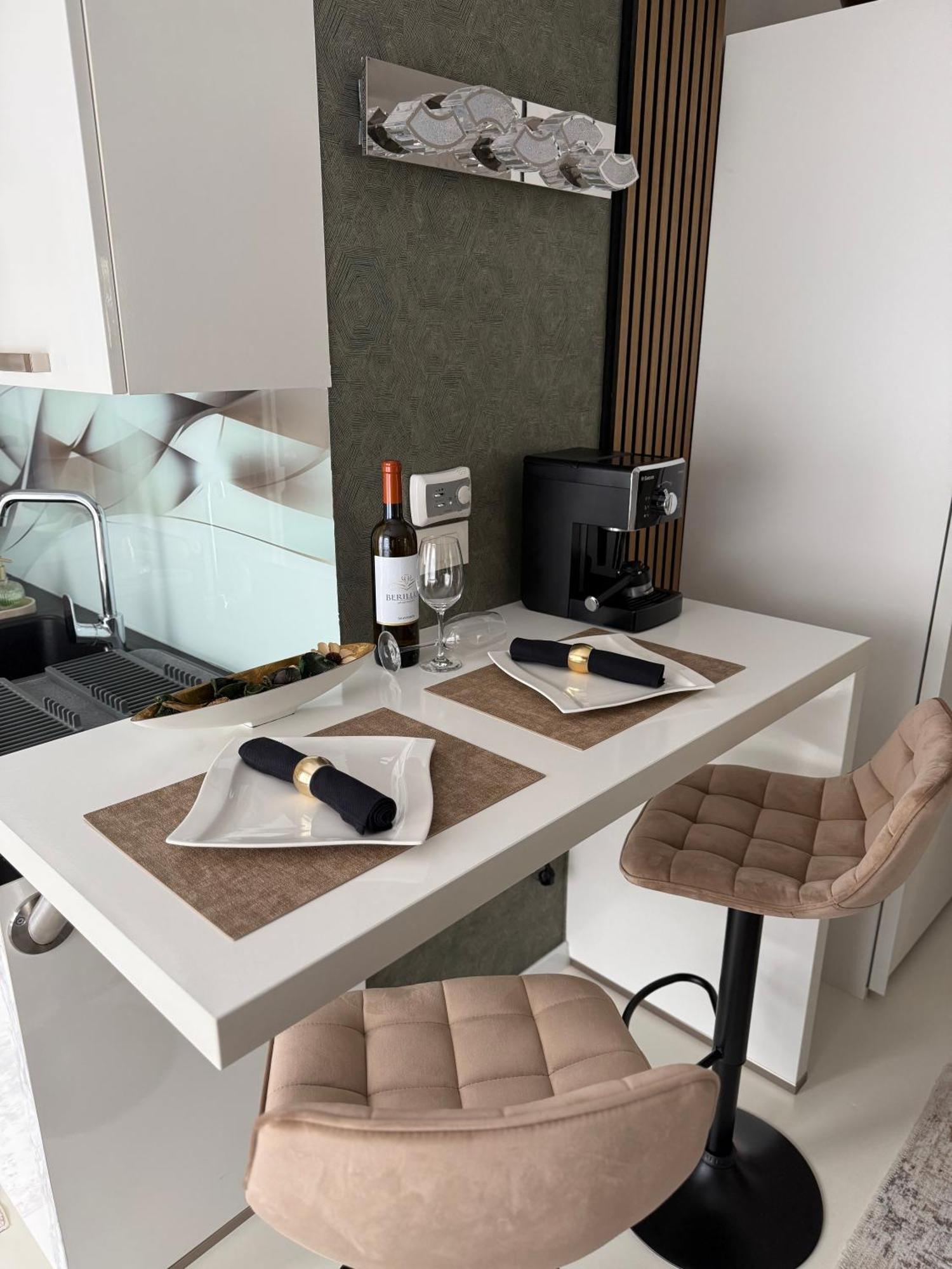 Apartmani Beril Lux ロヴィニ エクステリア 写真