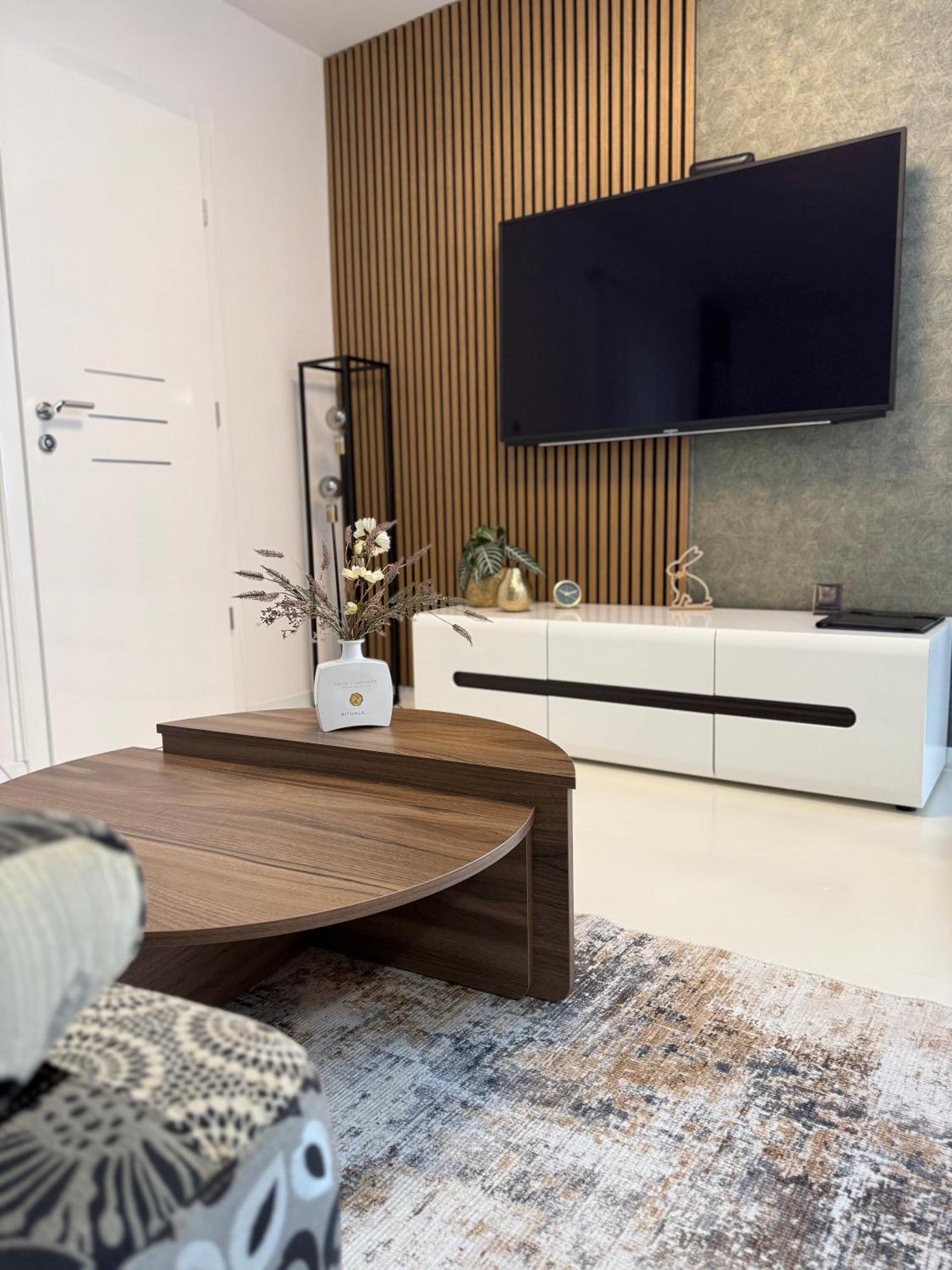Apartmani Beril Lux ロヴィニ エクステリア 写真